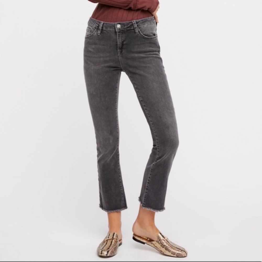Free People ~ Straight Crop grey jeans frayed hem